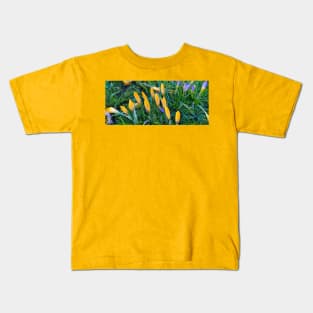 Crocus panorama Kids T-Shirt